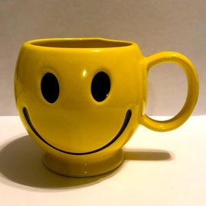 Happy Face Smiley Corner Bakery Vibrant Yellow Mug